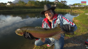 釣りビジョン：YouTube 釣りビジョン -Fishing Vision Japan- チャンネルに『メーター級のイトウや90センチのニジマス！ユーランド清水川でトラウトと遊ぶ『エリアトラベラーズ 106』【釣りビジョン】』が公開されました